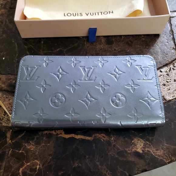 Louis Vuitton Rare Blue Silver Vernis Monogram Wallet NWOT w/ Box & Dust Bag - Picture 6 of 9
